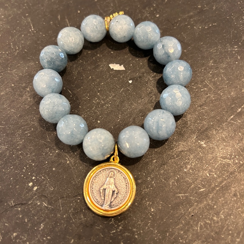 Chic Blue Beaded Bracelet with Gold Charm
